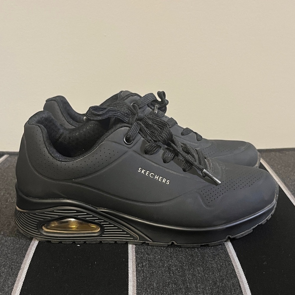Skechers Air Cooled with memory foam